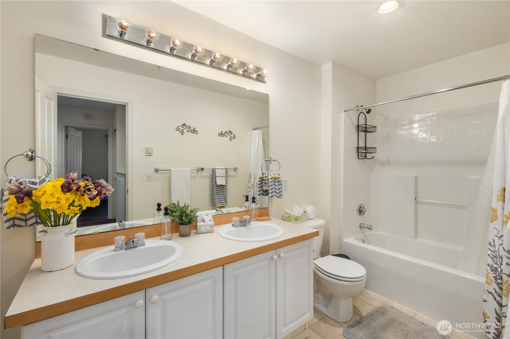 22614 43rd Avenue S, Kent, WA 98032