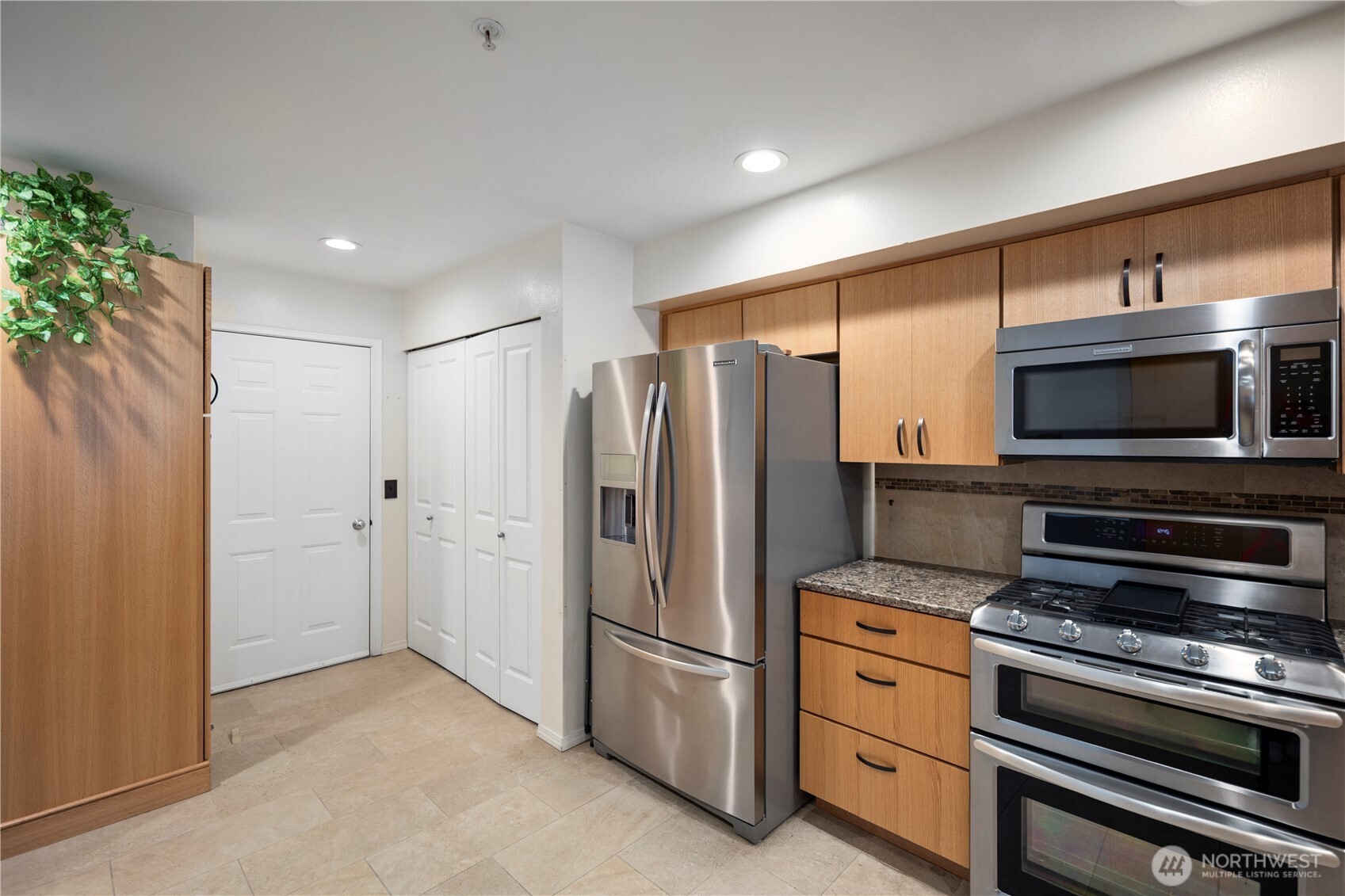 22614 43rd Avenue S, Kent, WA 98032