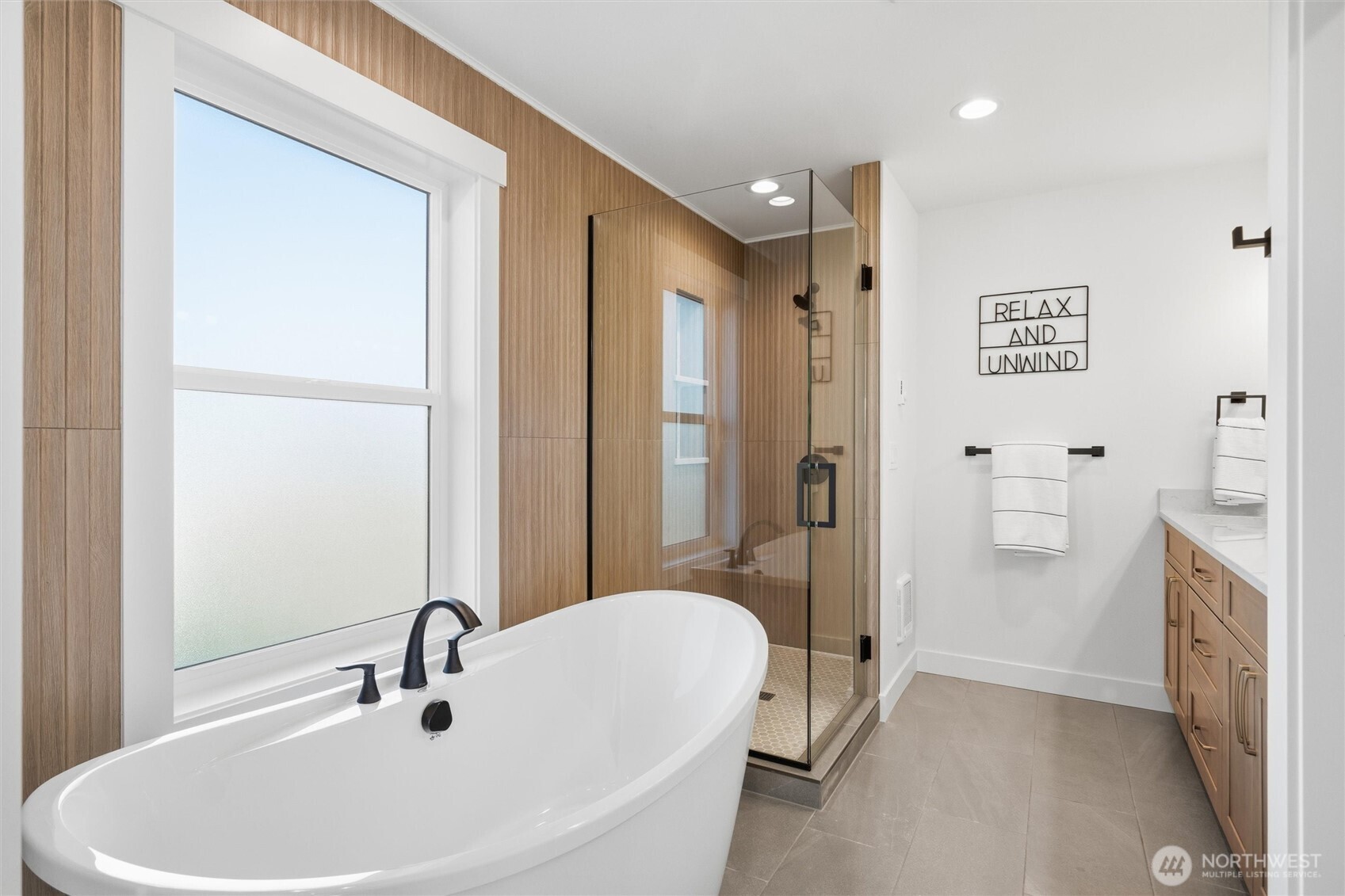 1114 Leighton Street , Blaine, WA 98230