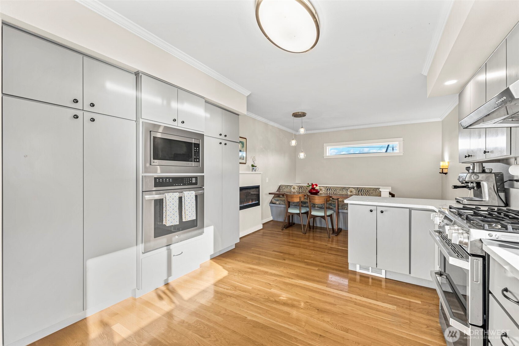 1816 Day Island Boulevard W, University Place, WA 98466