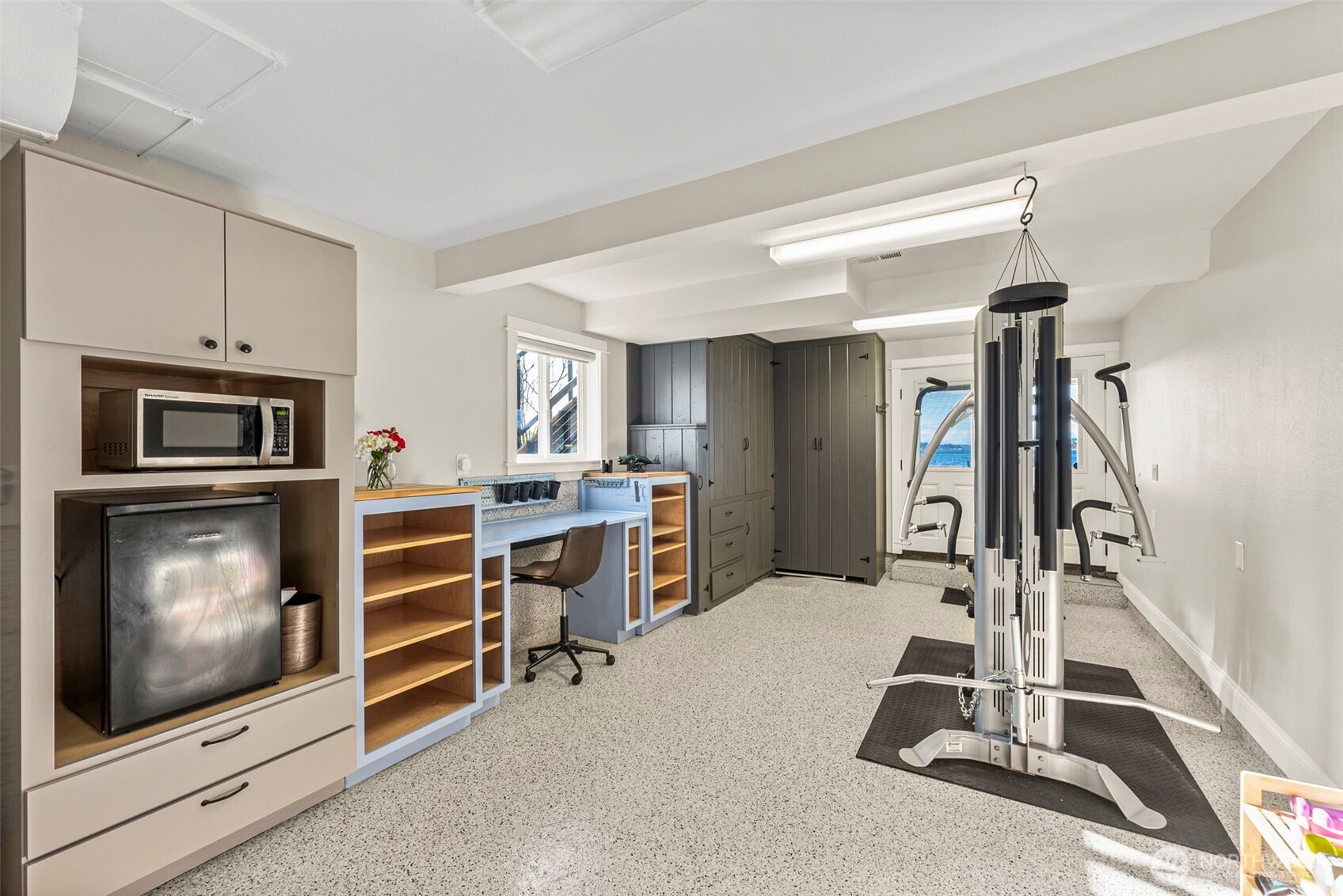 1816 Day Island Boulevard W, University Place, WA 98466