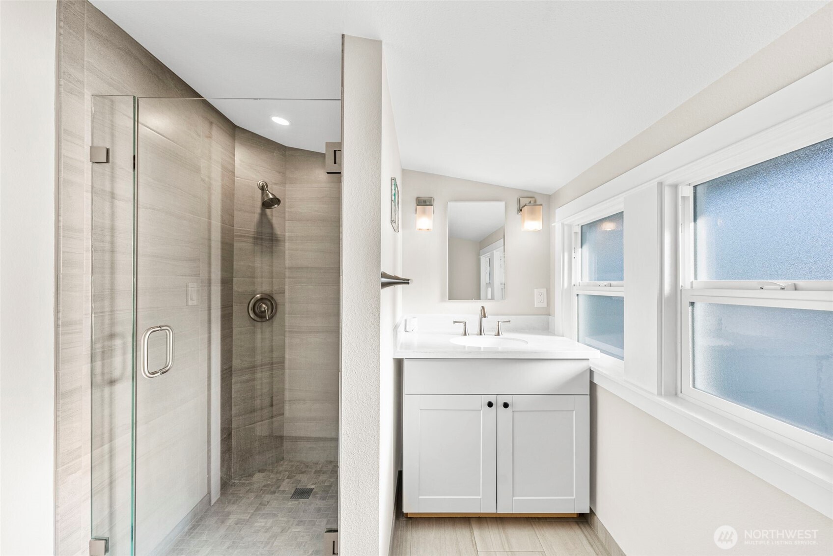 1816 Day Island Boulevard W, University Place, WA 98466