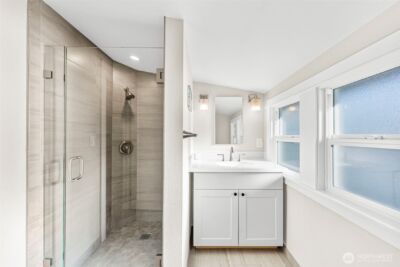 1816 Day Island Boulevard W, University Place, WA 98466 - Photo 23