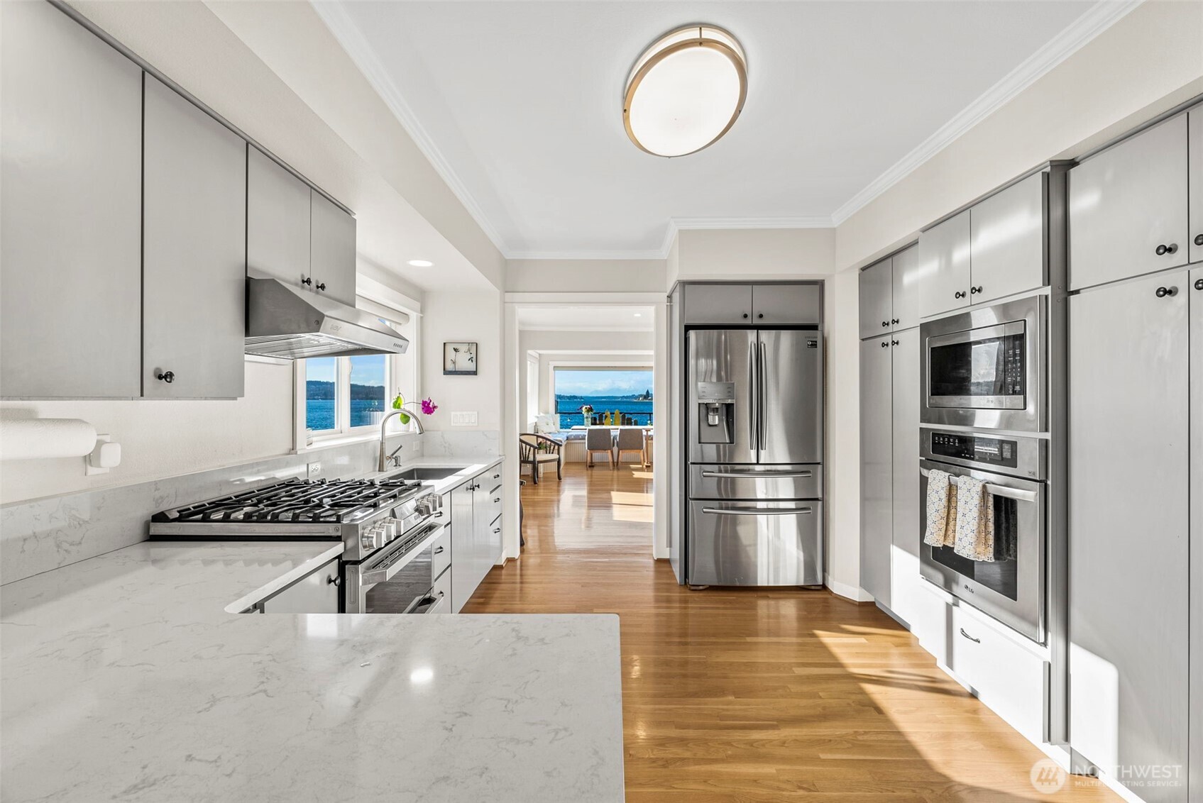 1816 Day Island Boulevard W, University Place, WA 98466