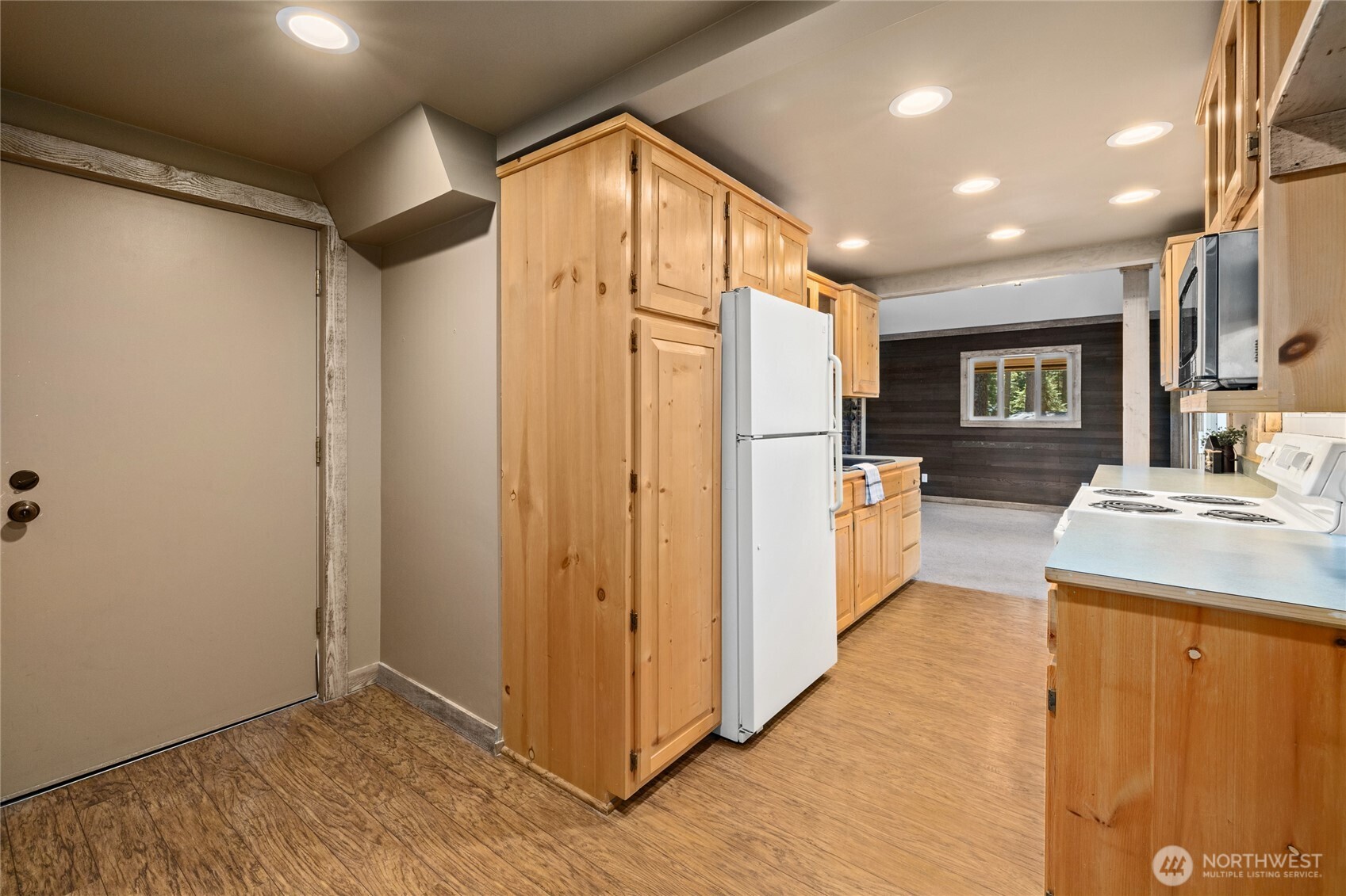 221 W Lakedale Drive , Ronald, WA 98940