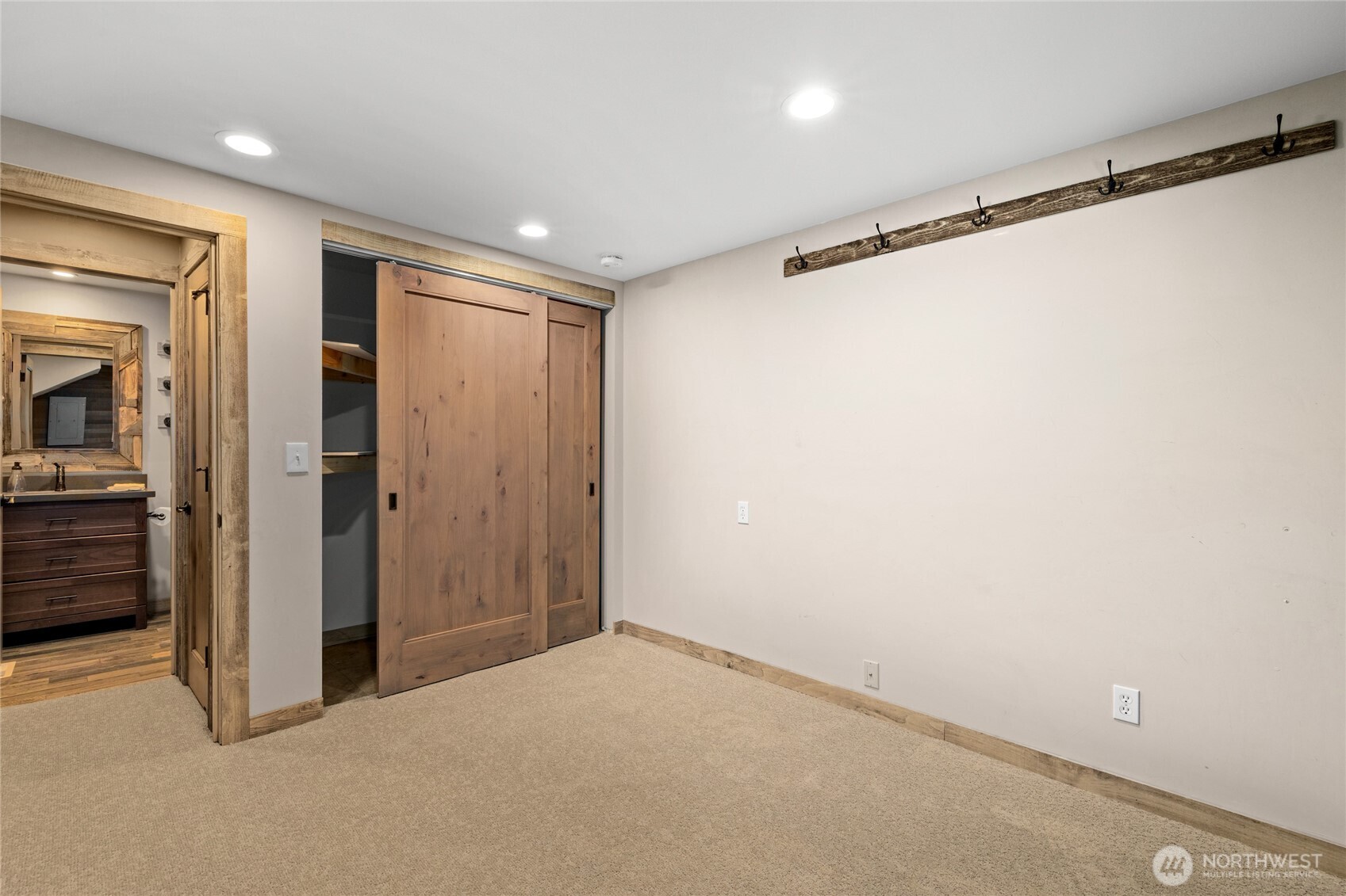 221 W Lakedale Drive , Ronald, WA 98940