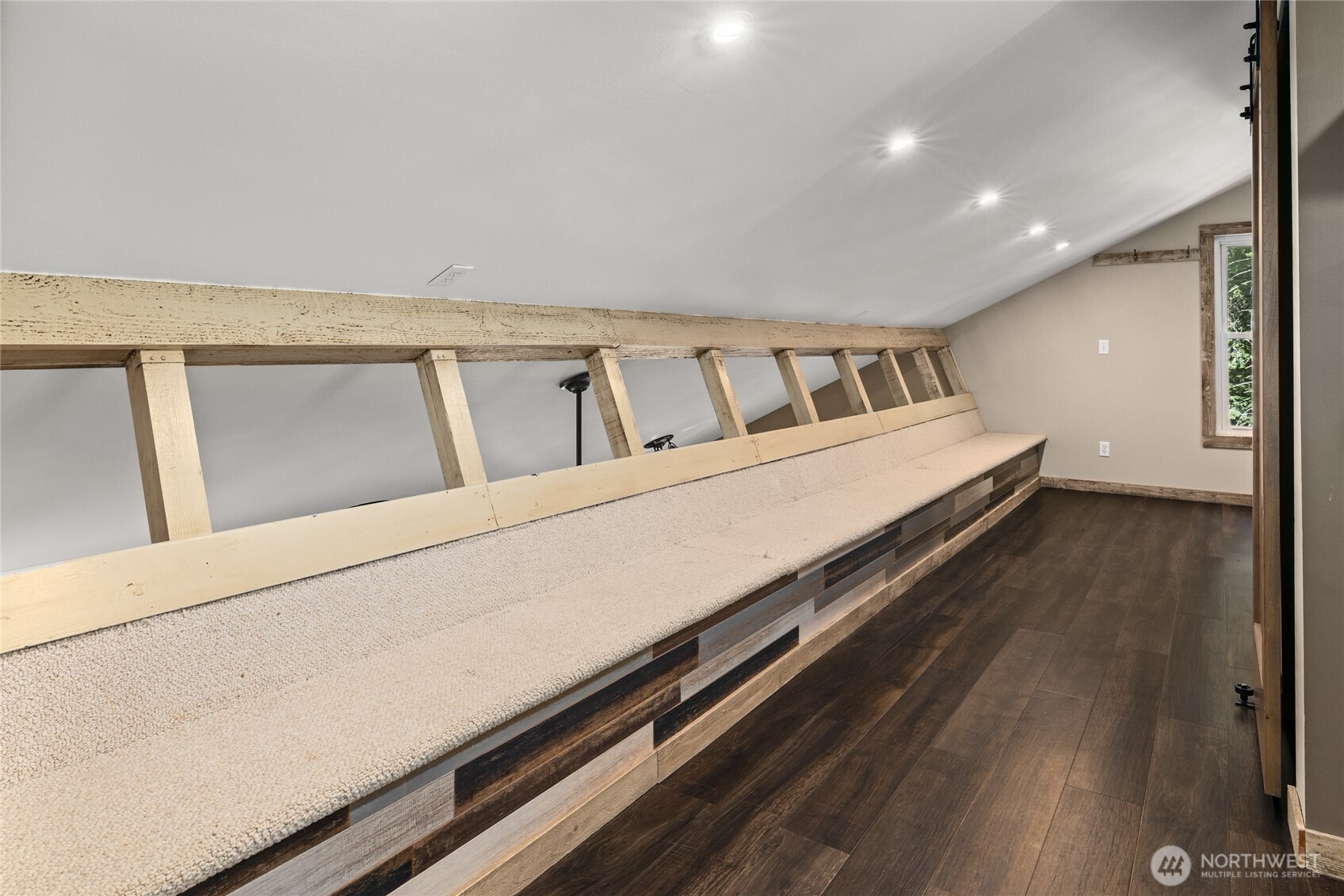 221 W Lakedale Drive , Ronald, WA 98940