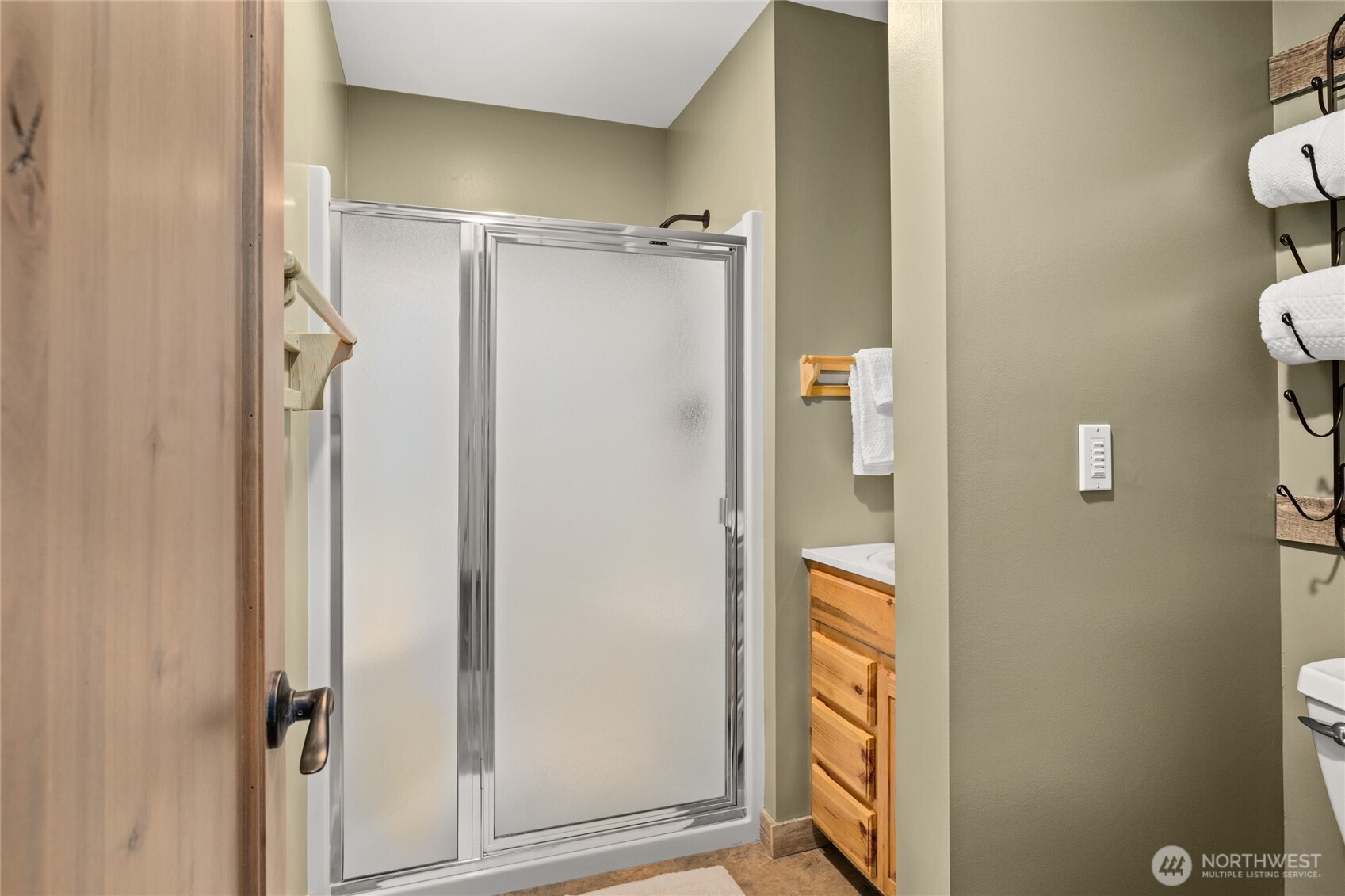 221 W Lakedale Drive , Ronald, WA 98940