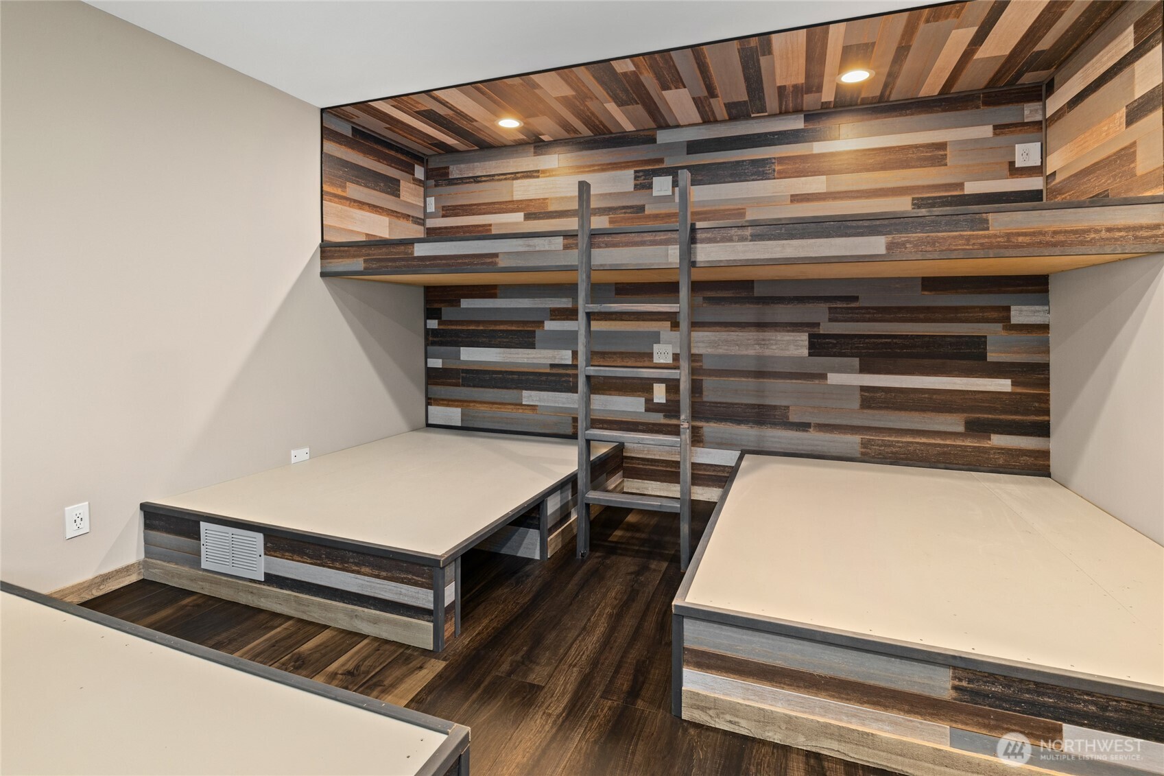 221 W Lakedale Drive , Ronald, WA 98940