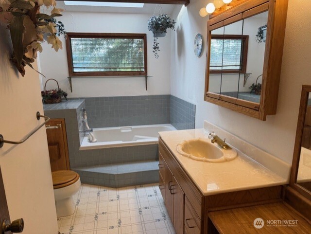 2560 NW Canal View Way , Poulsbo, WA 98370