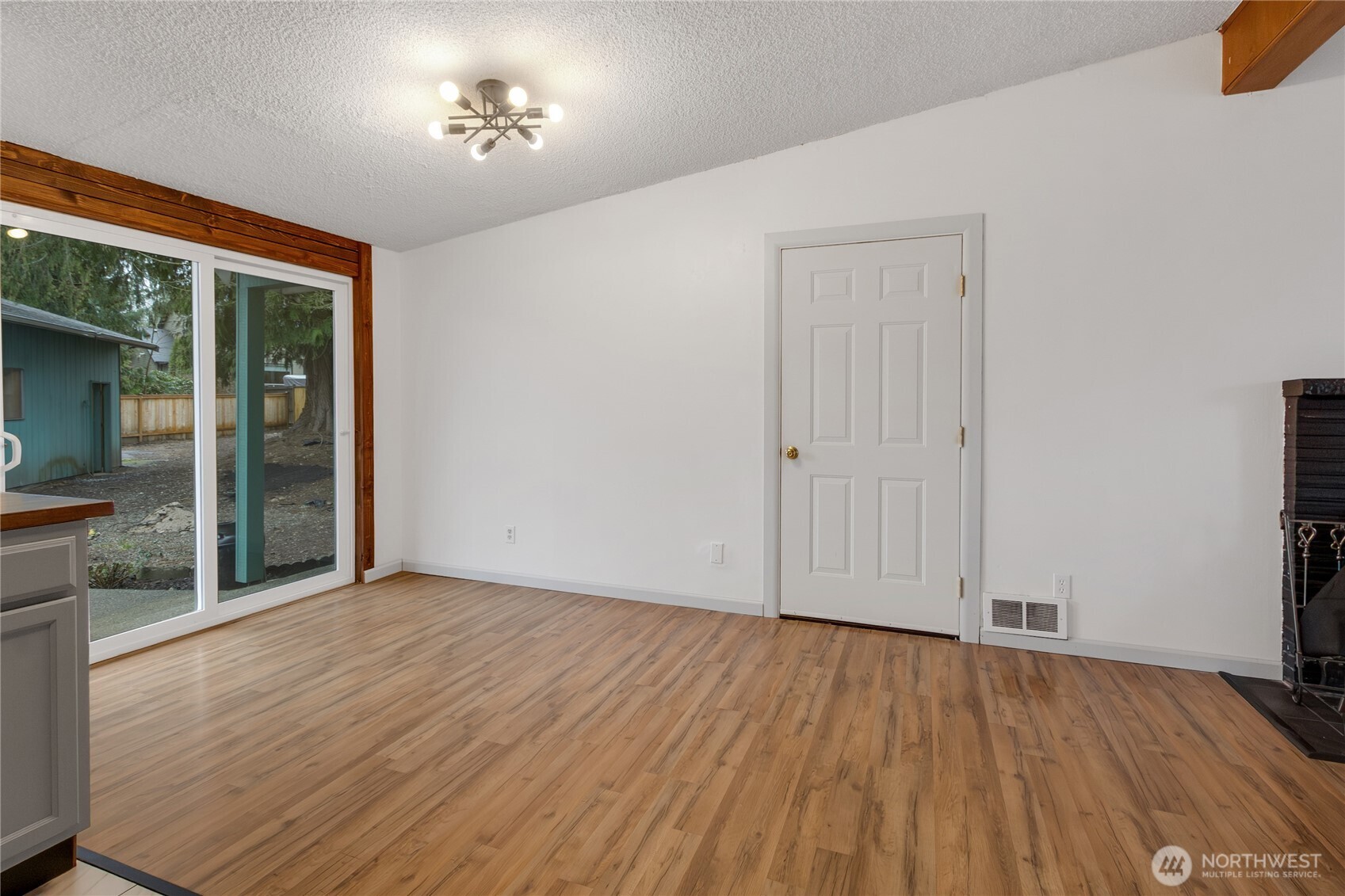 25909 216th Place SE, Maple Valley, WA 98038