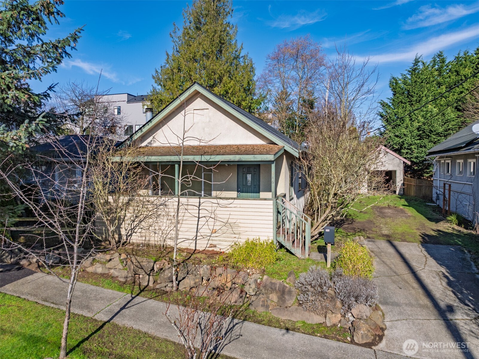946 N 86th Street , Seattle, WA 98103