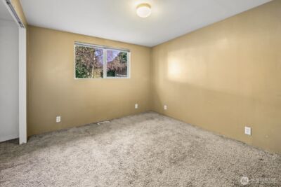 946 N 86th Street , Seattle, WA 98103 - Photo 15