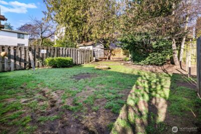 946 N 86th Street , Seattle, WA 98103 - Photo 17