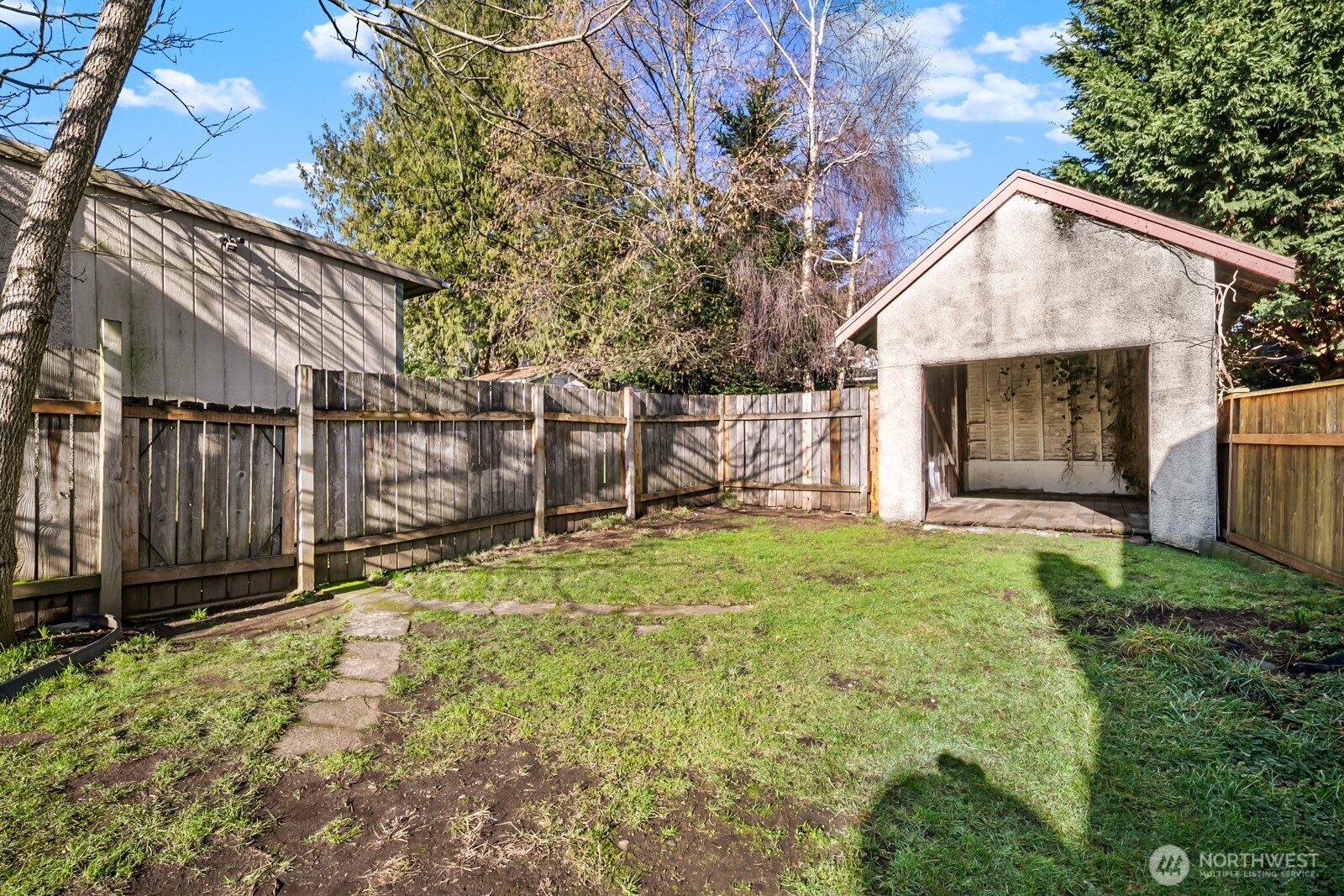 946 N 86th Street , Seattle, WA 98103