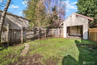 946 N 86th Street , Seattle, WA 98103 - Photo 21