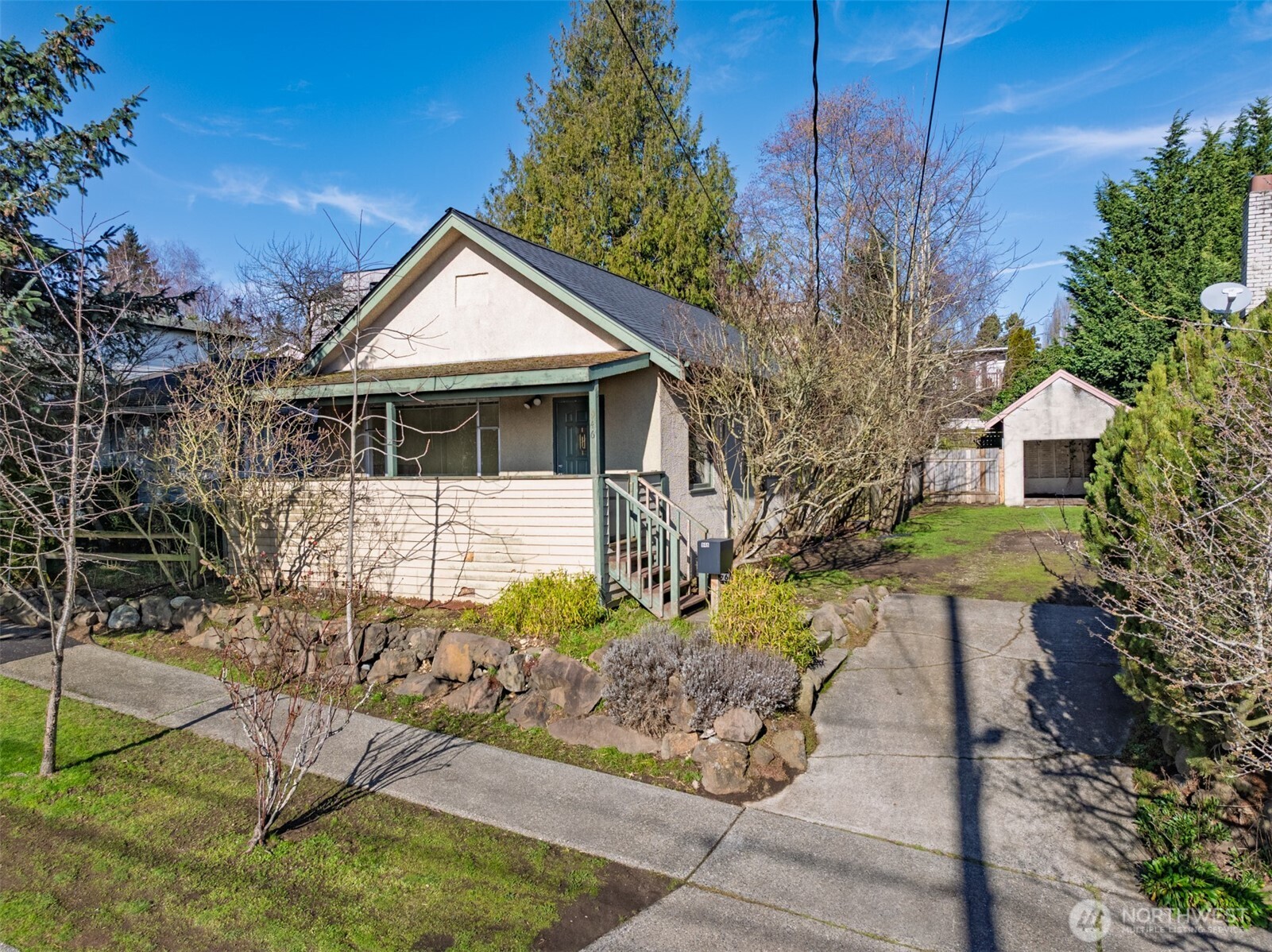 946 N 86th Street , Seattle, WA 98103