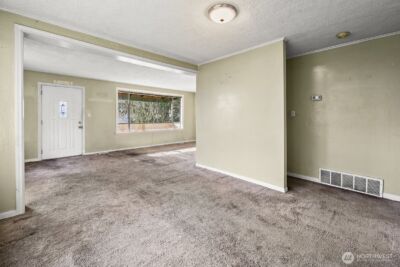 946 N 86th Street , Seattle, WA 98103 - Photo 8