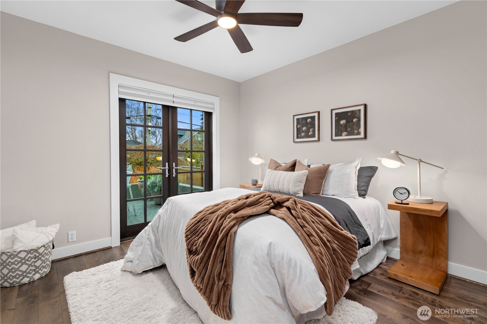 3773 SW Grayson Street , Seattle, WA 98126