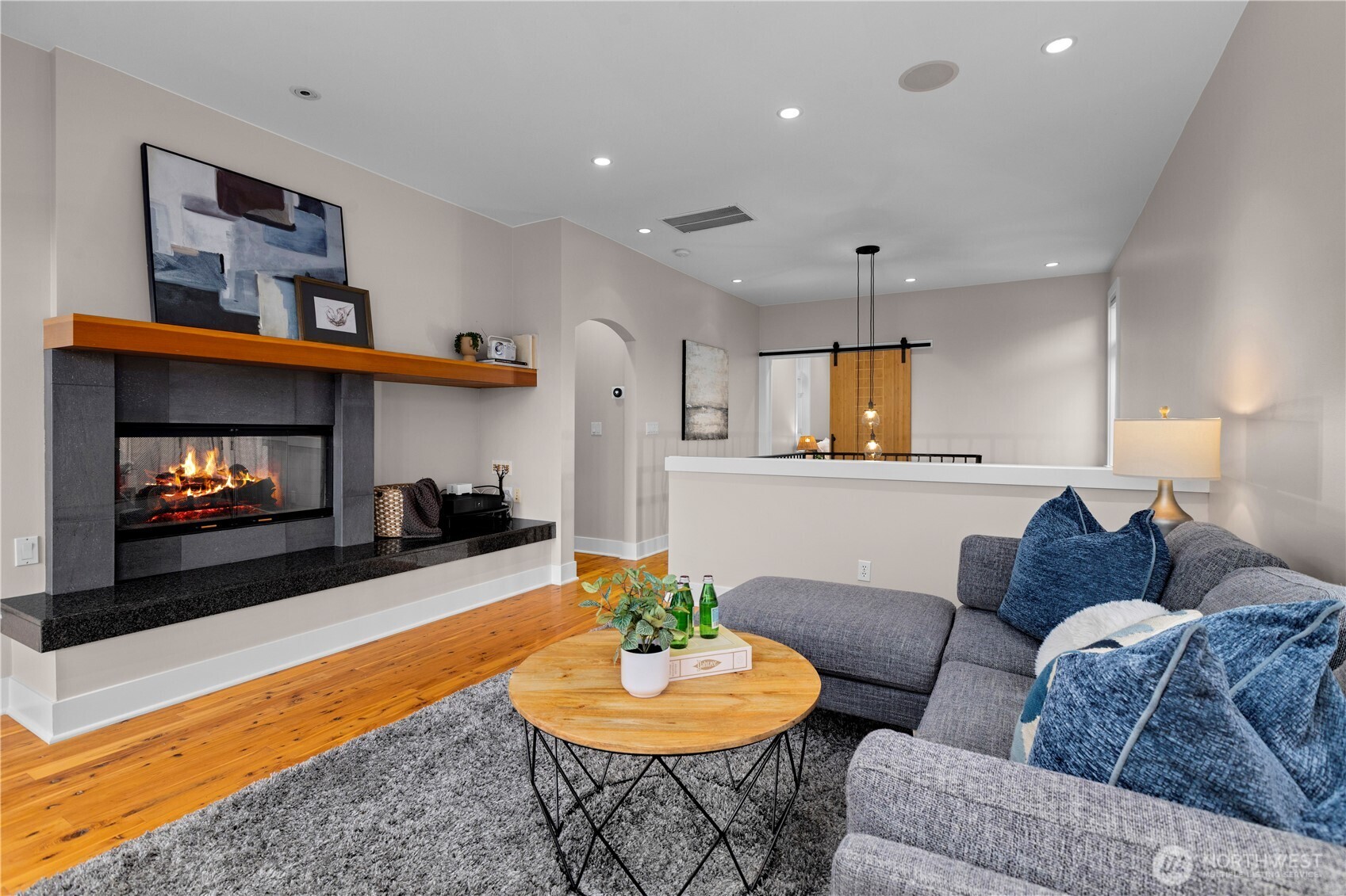 3773 SW Grayson Street , Seattle, WA 98126