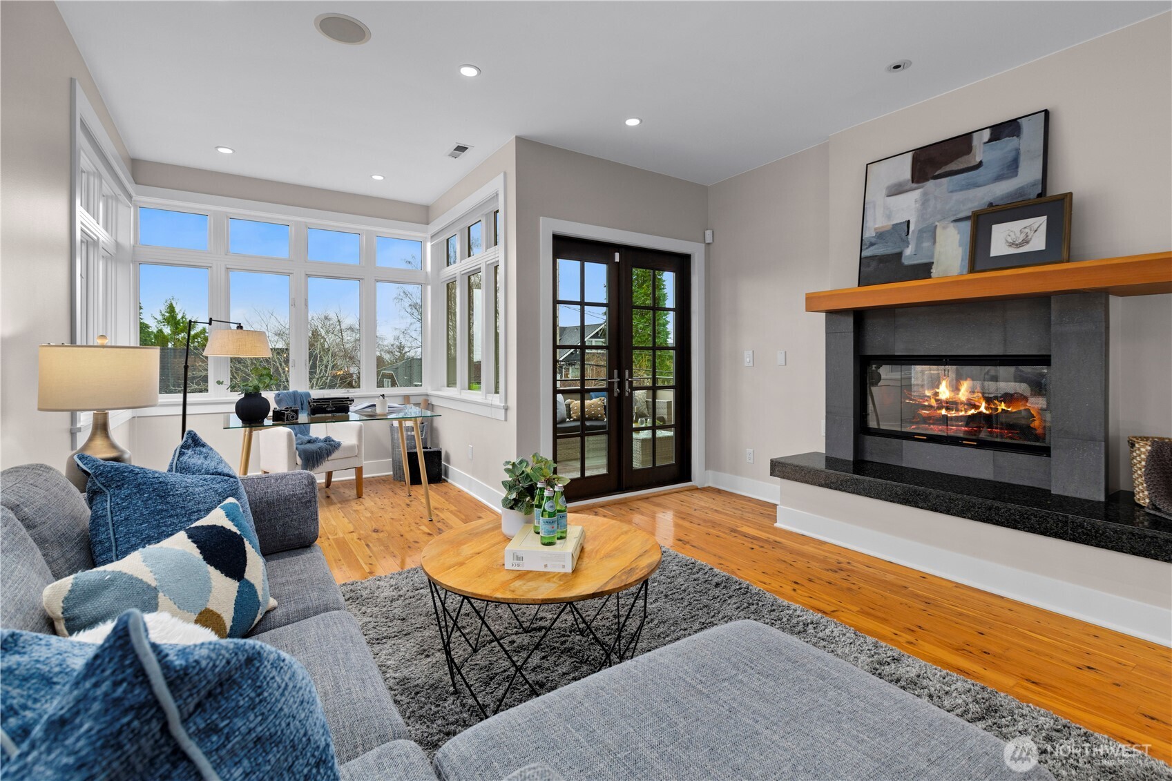 3773 SW Grayson Street , Seattle, WA 98126