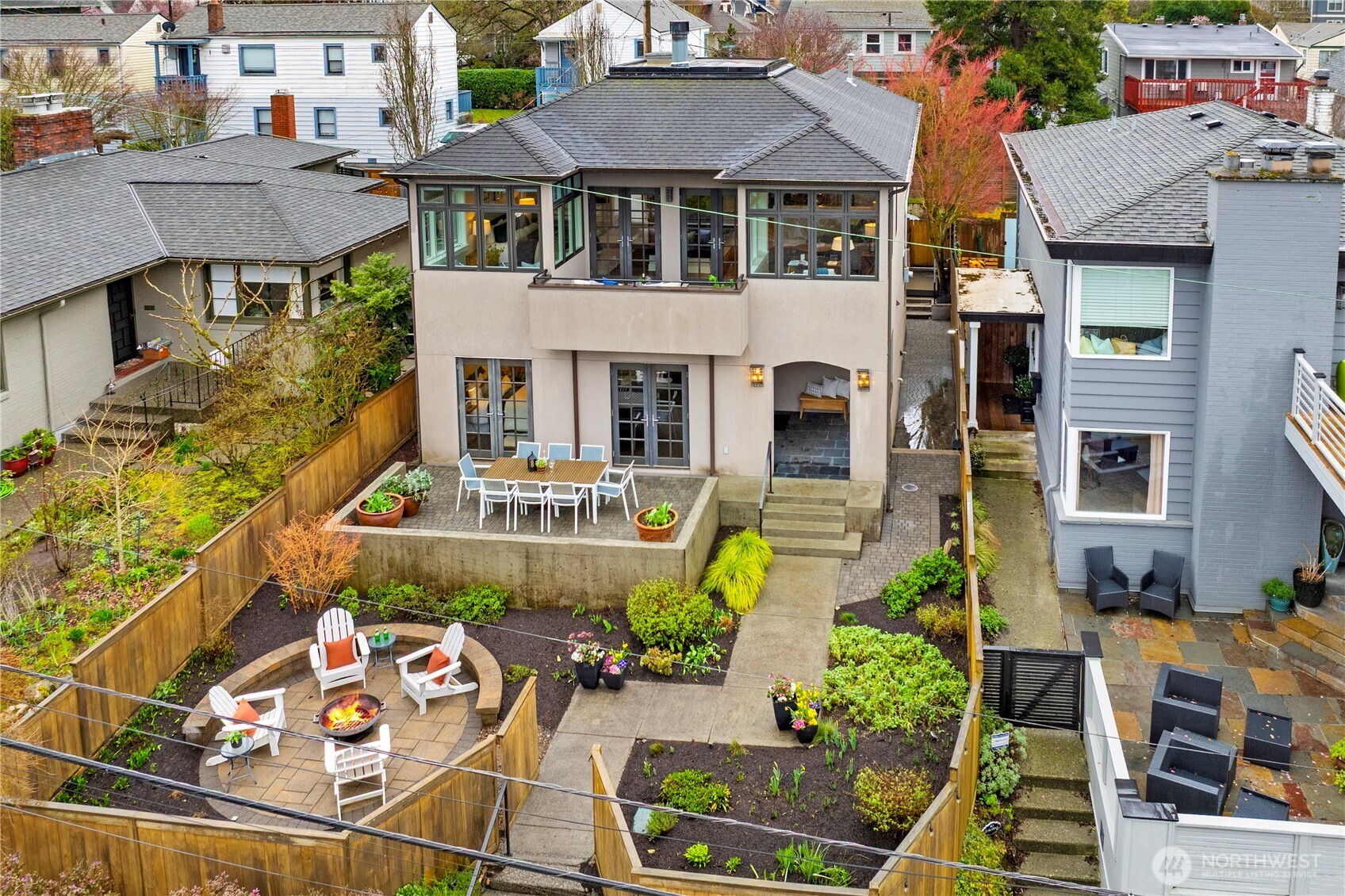 3773 SW Grayson Street , Seattle, WA 98126