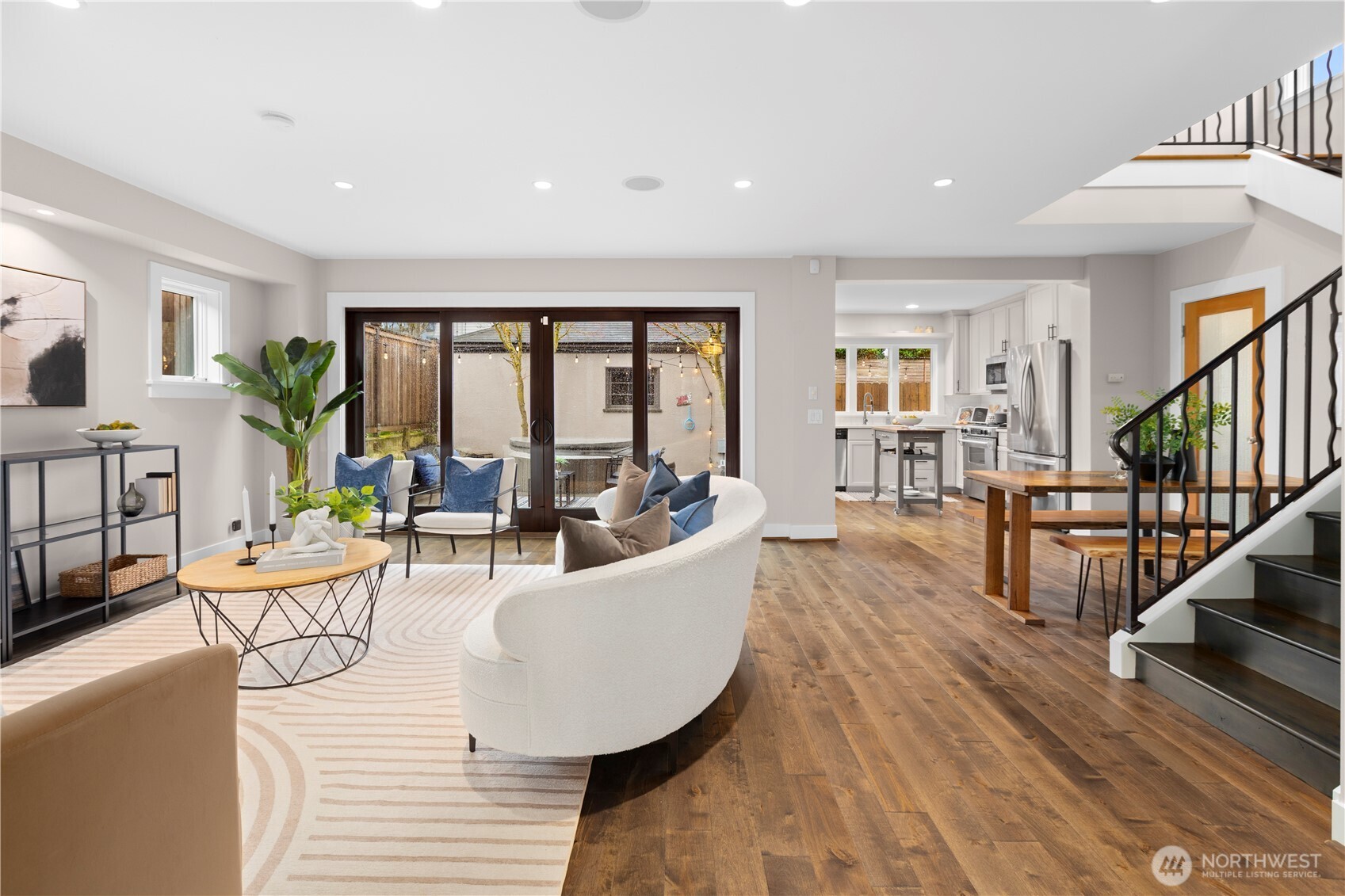 3773 SW Grayson Street , Seattle, WA 98126