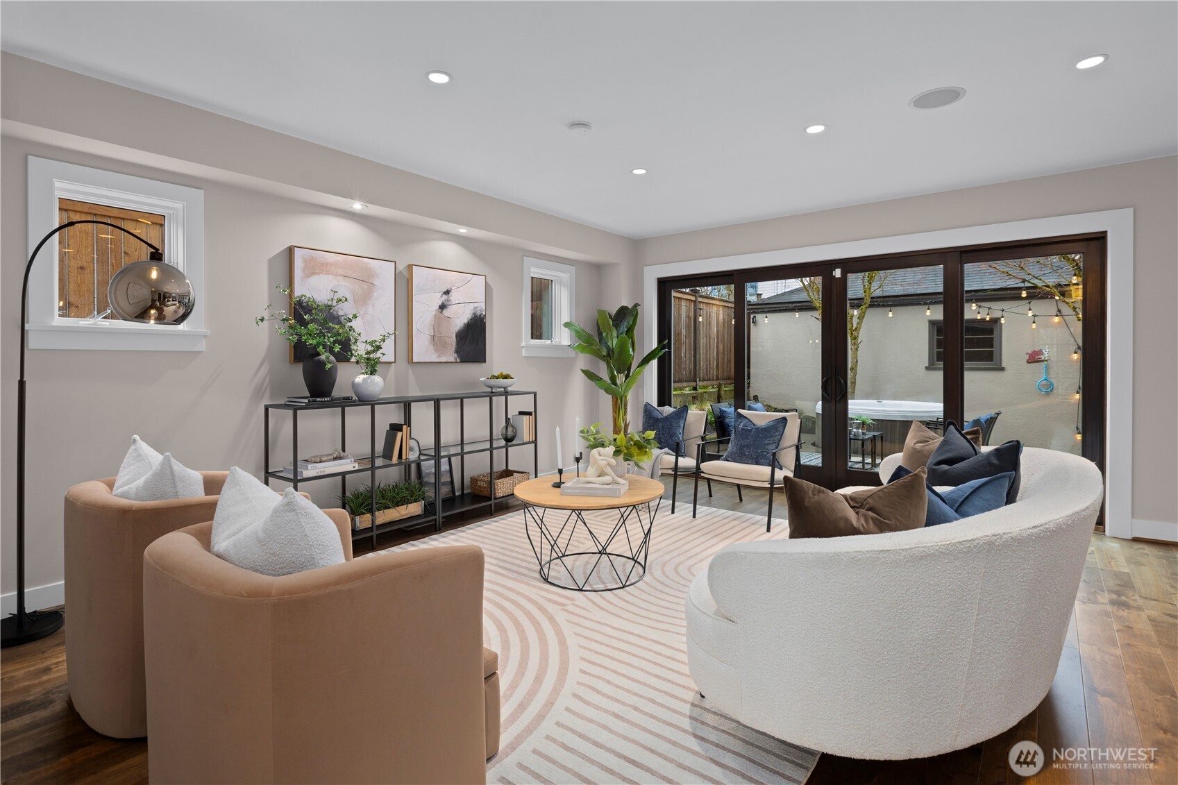 3773 SW Grayson Street , Seattle, WA 98126