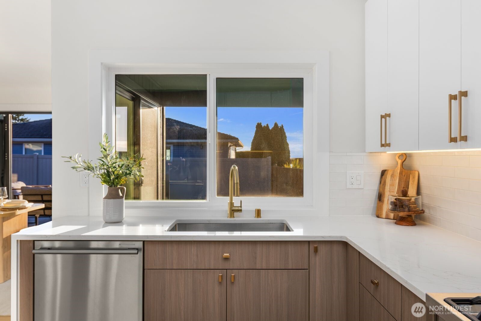 6710 N Parkview Lane , Tacoma, WA 98407