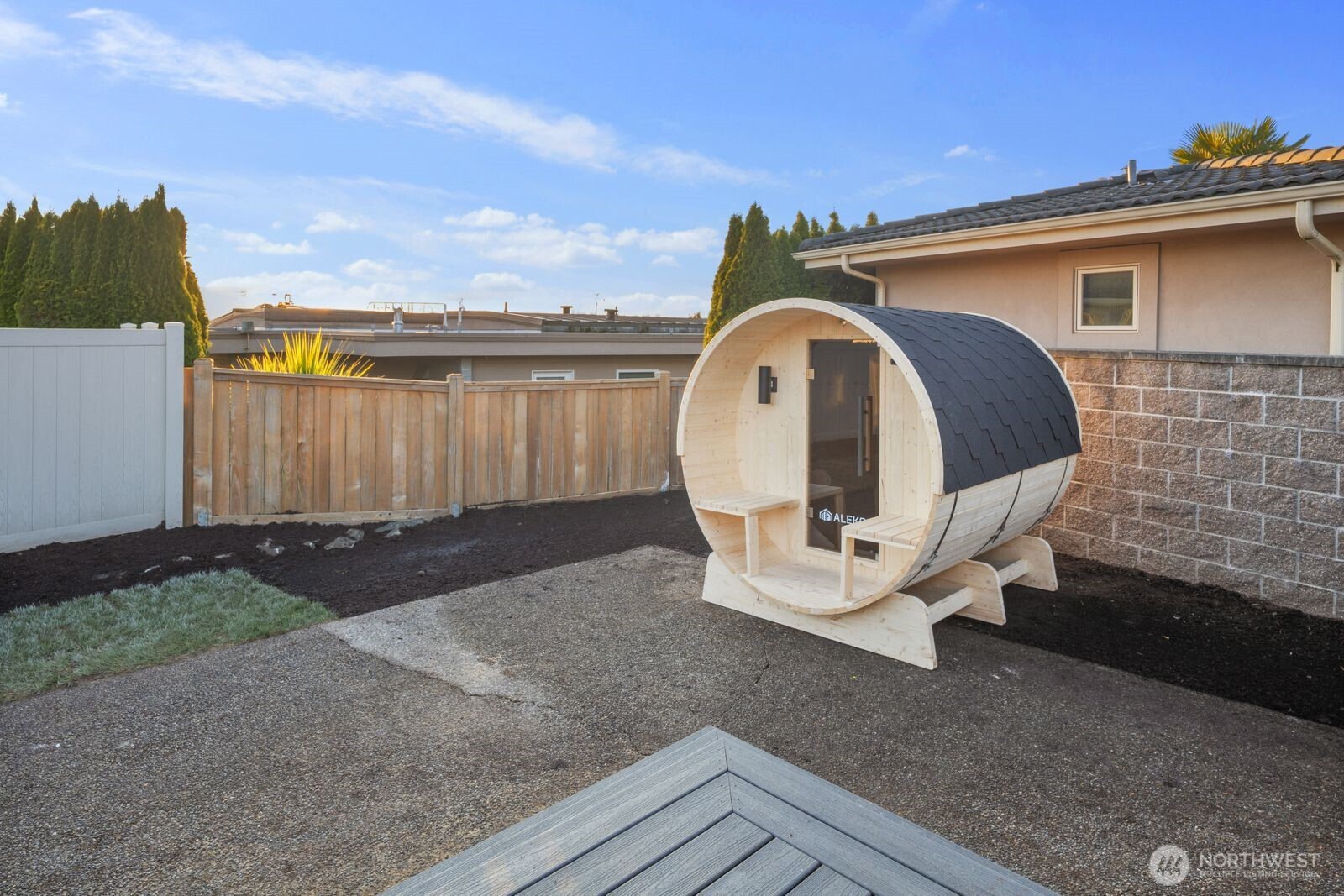 6710 N Parkview Lane , Tacoma, WA 98407