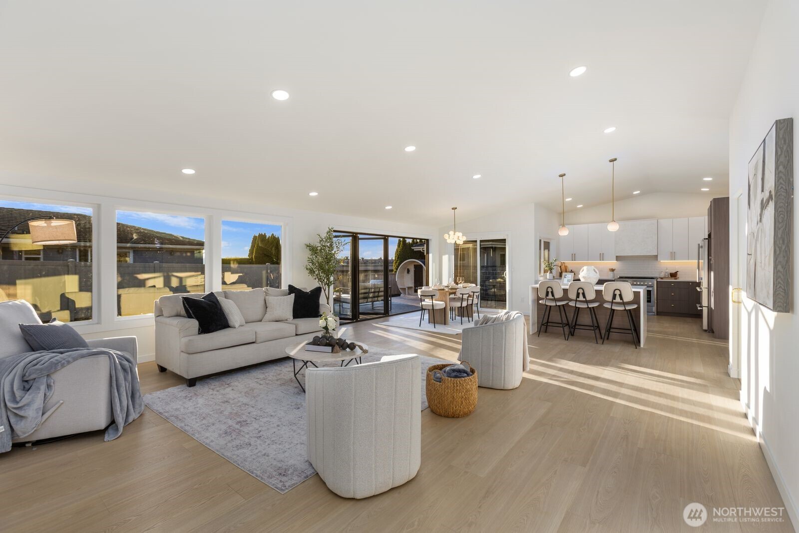 6710 N Parkview Lane , Tacoma, WA 98407