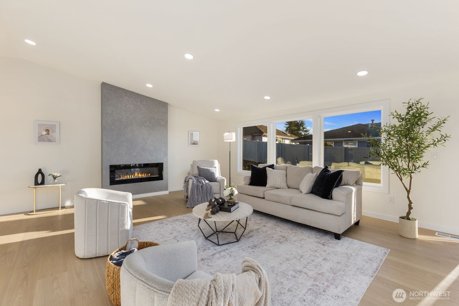 6710 N Parkview Lane , Tacoma, WA 98407