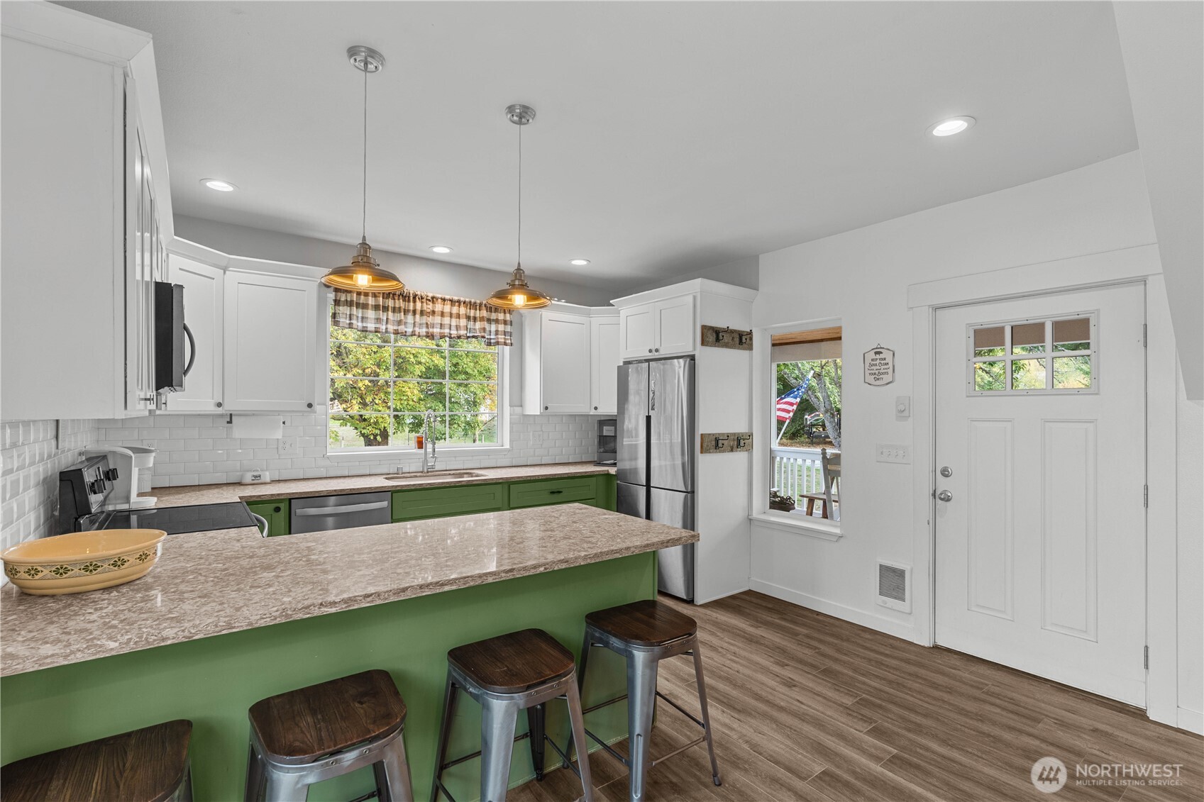 23610 94th Ave E , Graham, WA 98338