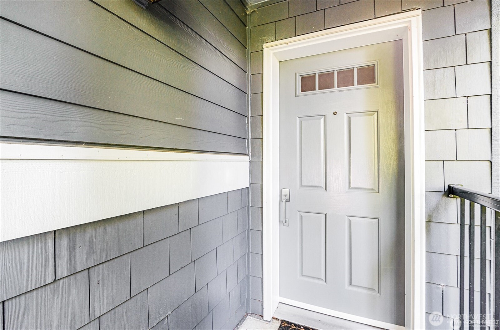 5523 Lakemont Boulevard SE #604, Bellevue, WA 98006