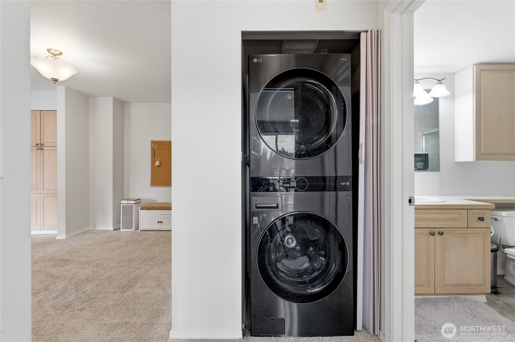 15020 Bothell Way NE #406, Lake Forest Park, WA 98155