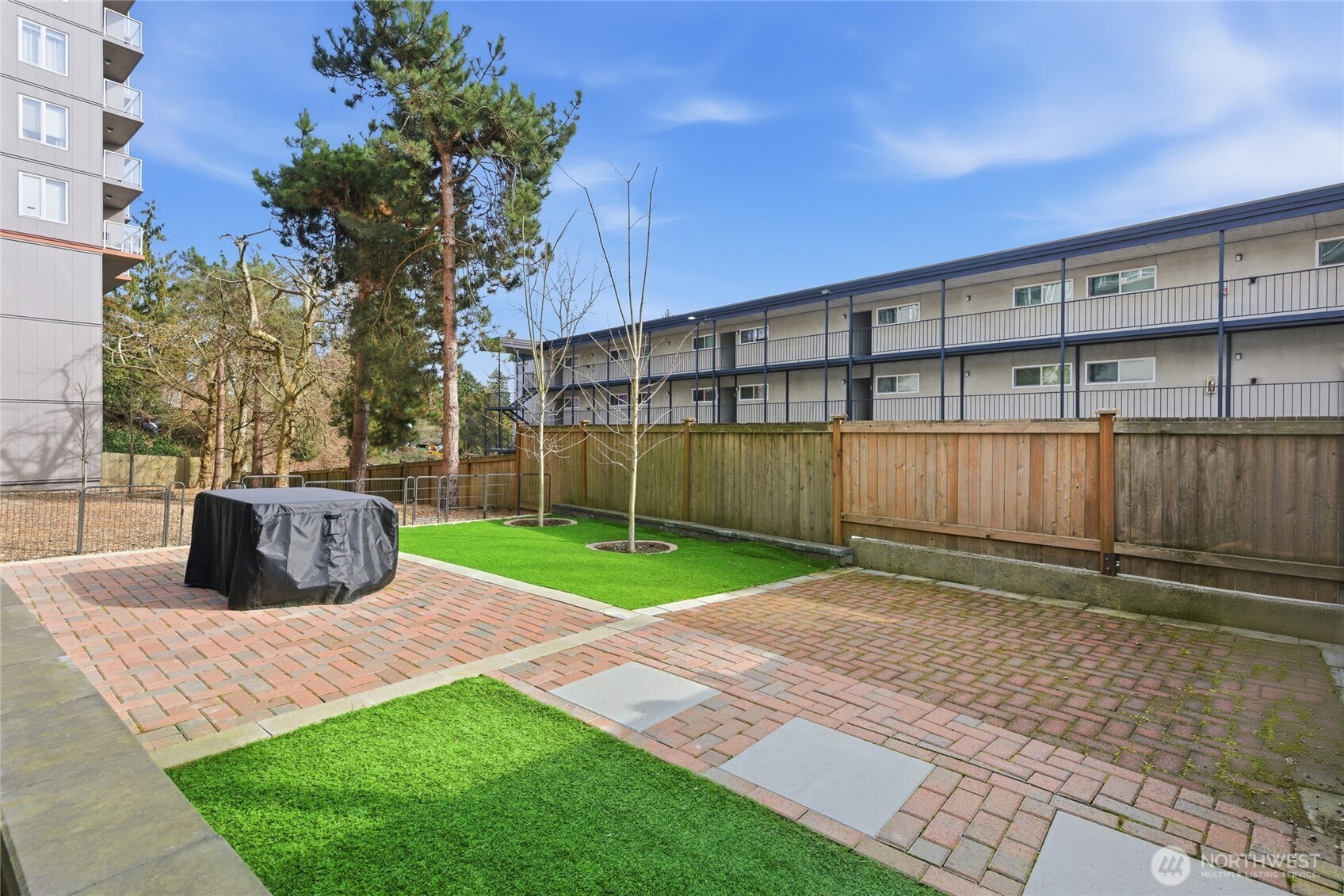 15020 Bothell Way NE #406, Lake Forest Park, WA 98155