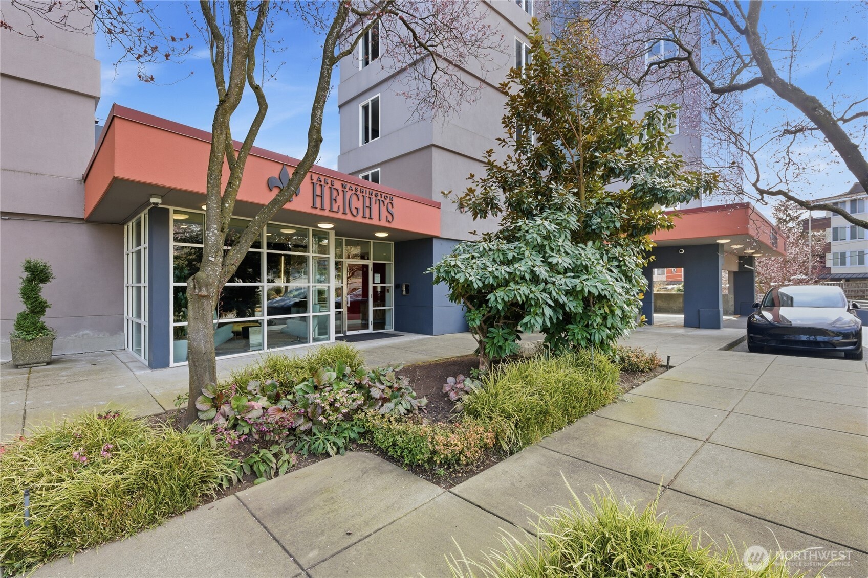 15020 Bothell Way NE #406, Lake Forest Park, WA 98155