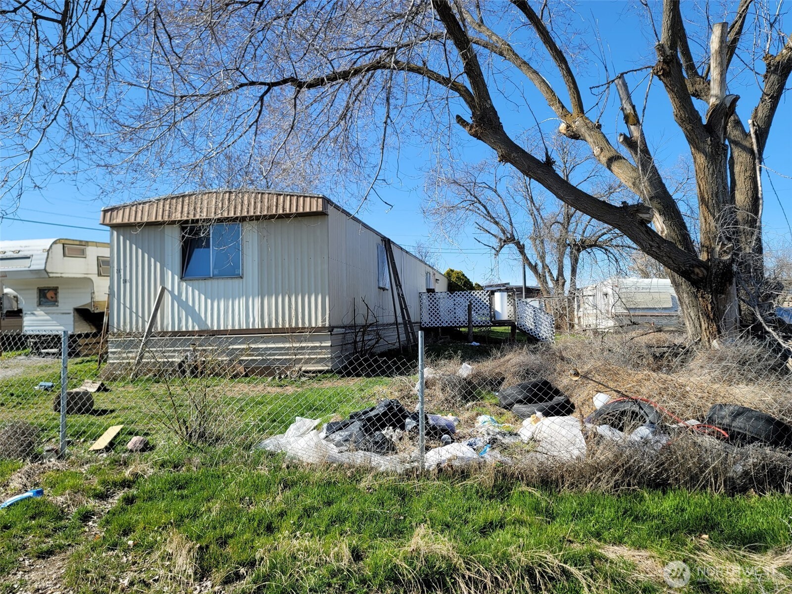 217 S Oak Avenue , Warden, WA 98857