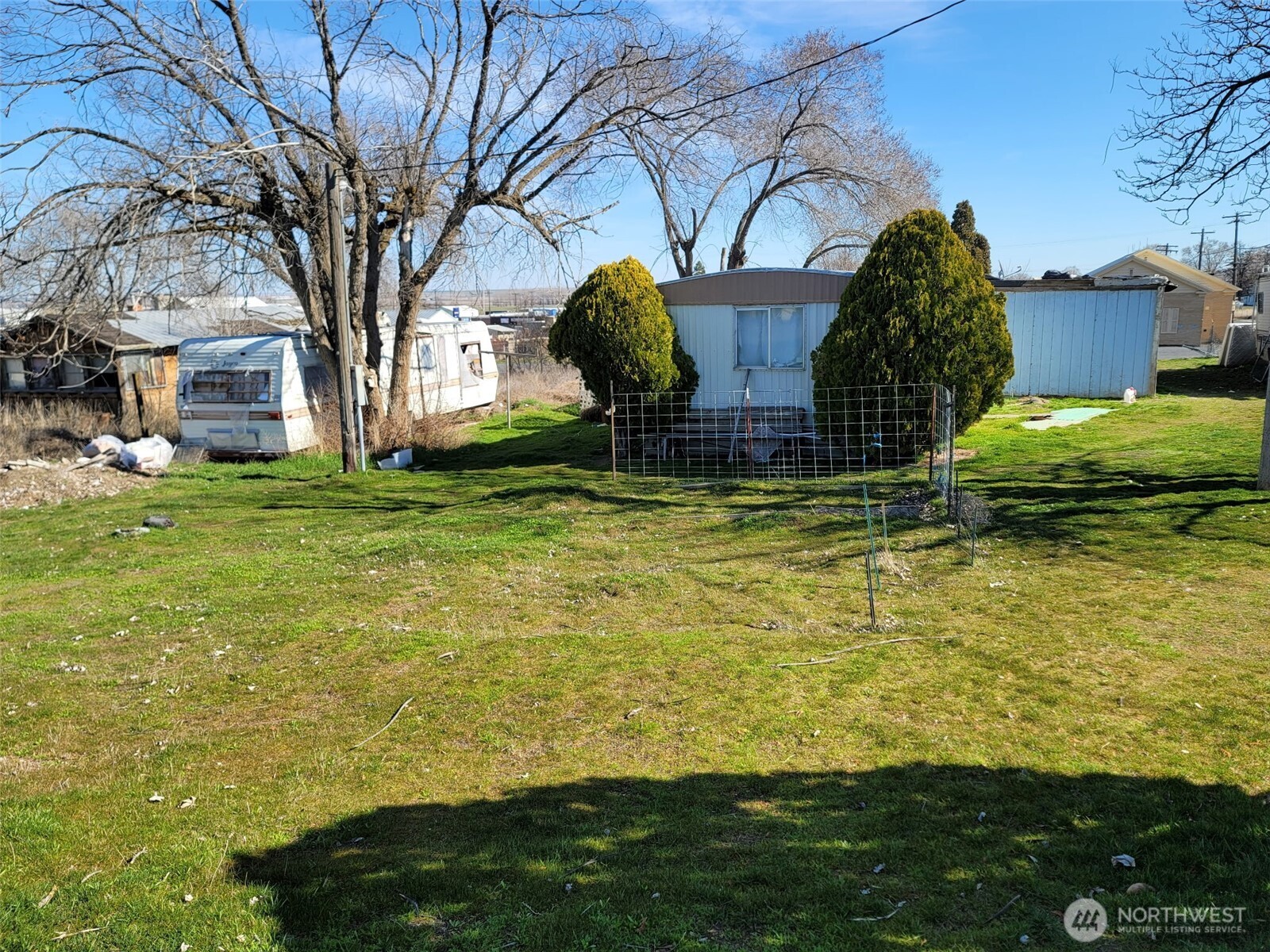 217 S Oak Avenue , Warden, WA 98857