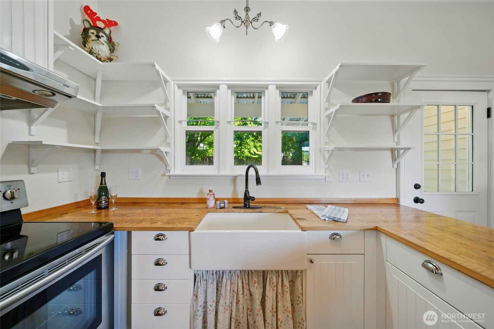 415 Preston Avenue , Waitsburg, WA 99361