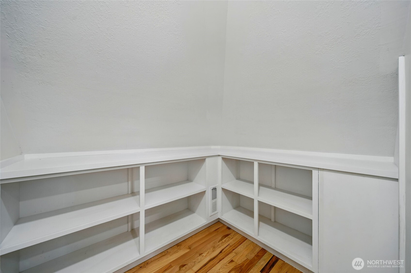 415 Preston Avenue , Waitsburg, WA 99361