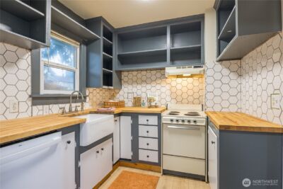 1110 S Chase Street , Port Angeles, WA 98362 - Photo 9