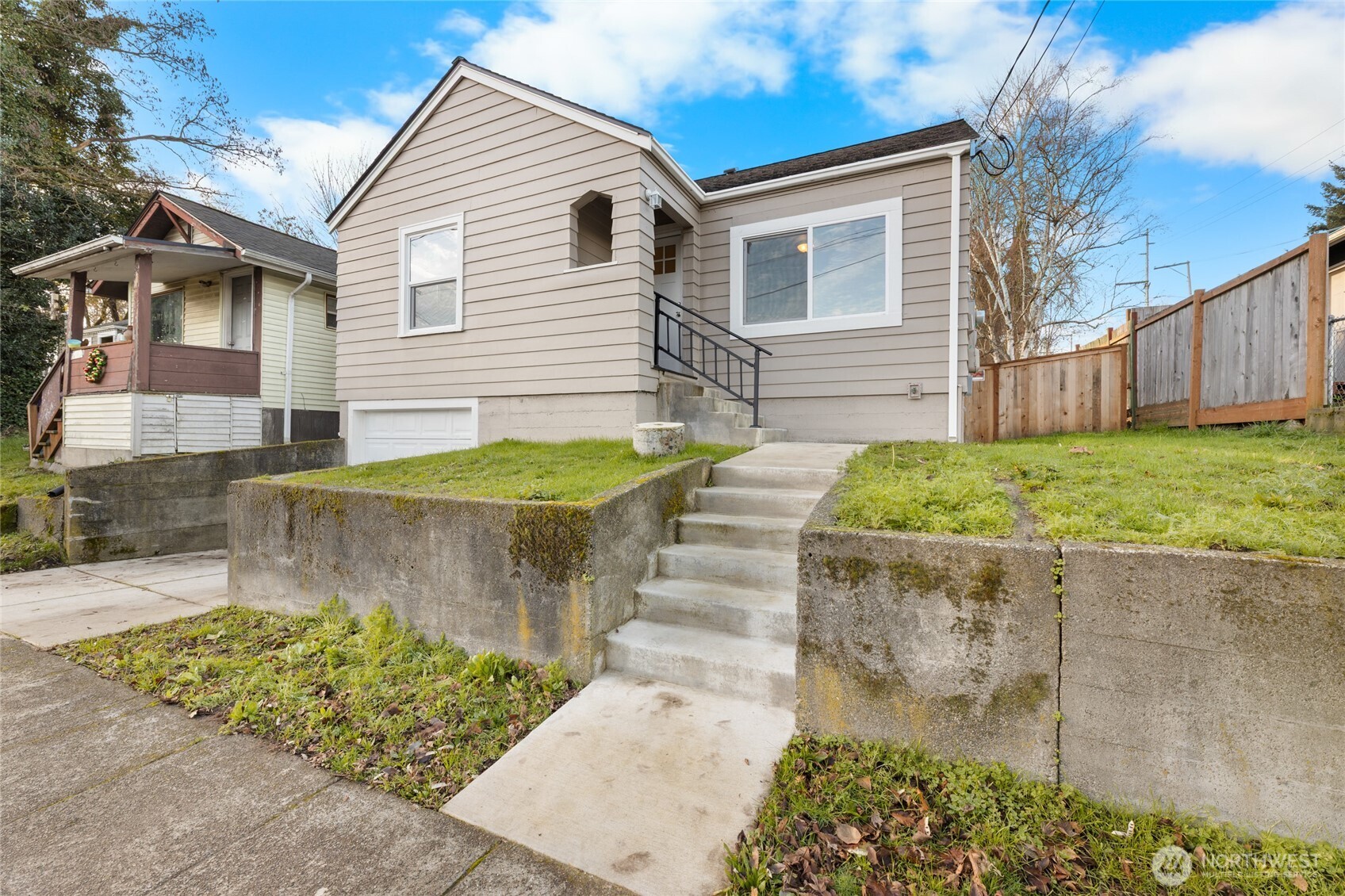 1229 Broadway Ave , Bremerton, WA 98337