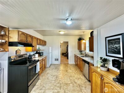 303 S Buckner Street , Centralia, WA 98531 - Photo 16