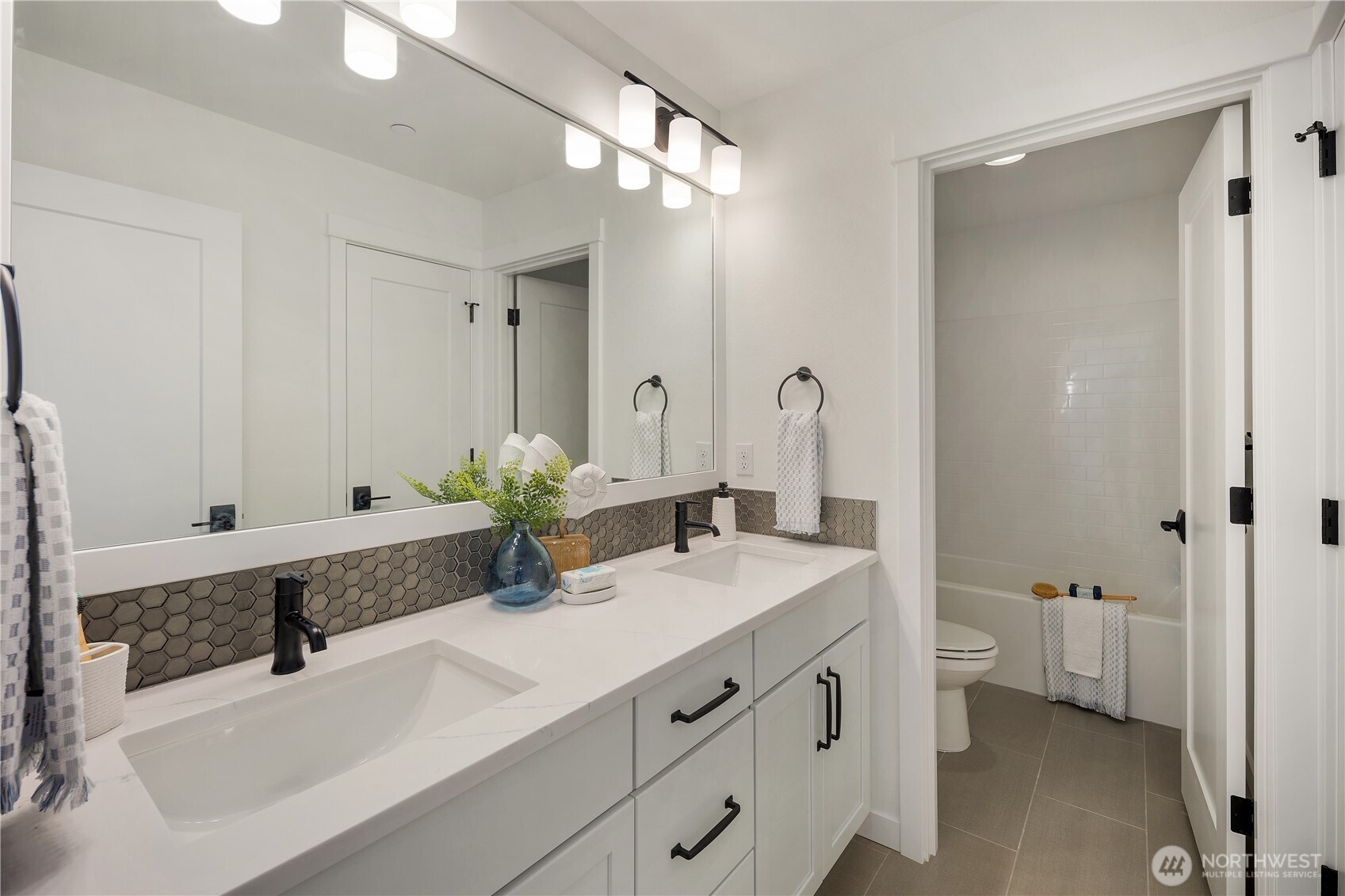 809 211th Place SE, Bothell, WA 98021