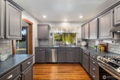 14210 Cascade Drive SE, Snohomish, WA 98296 - Photo 8