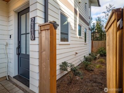 2110 N 43rd Street , Seattle, WA 98103 - Photo 2