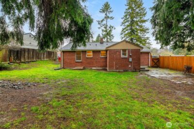 11469 37th Avenue SW, Seattle, WA 98146 - Photo 21