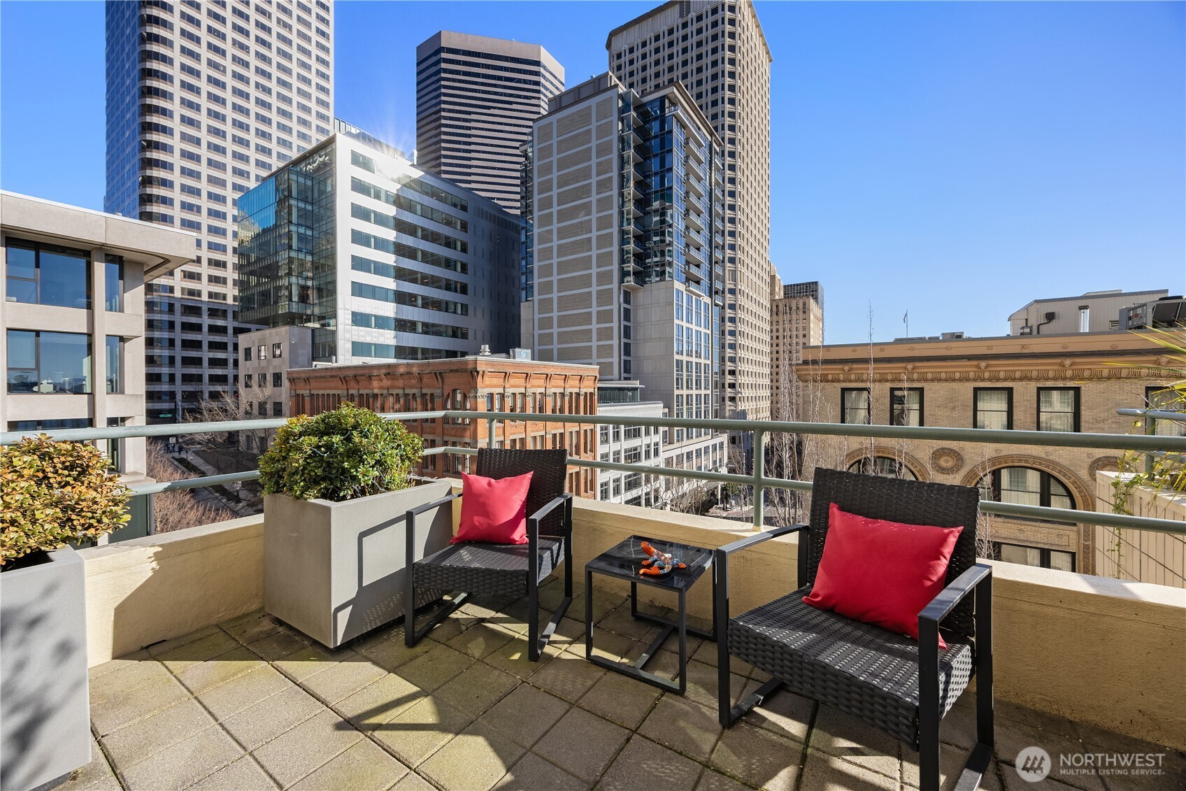 1107 1st Avenue #602, Seattle, WA 98101-2944