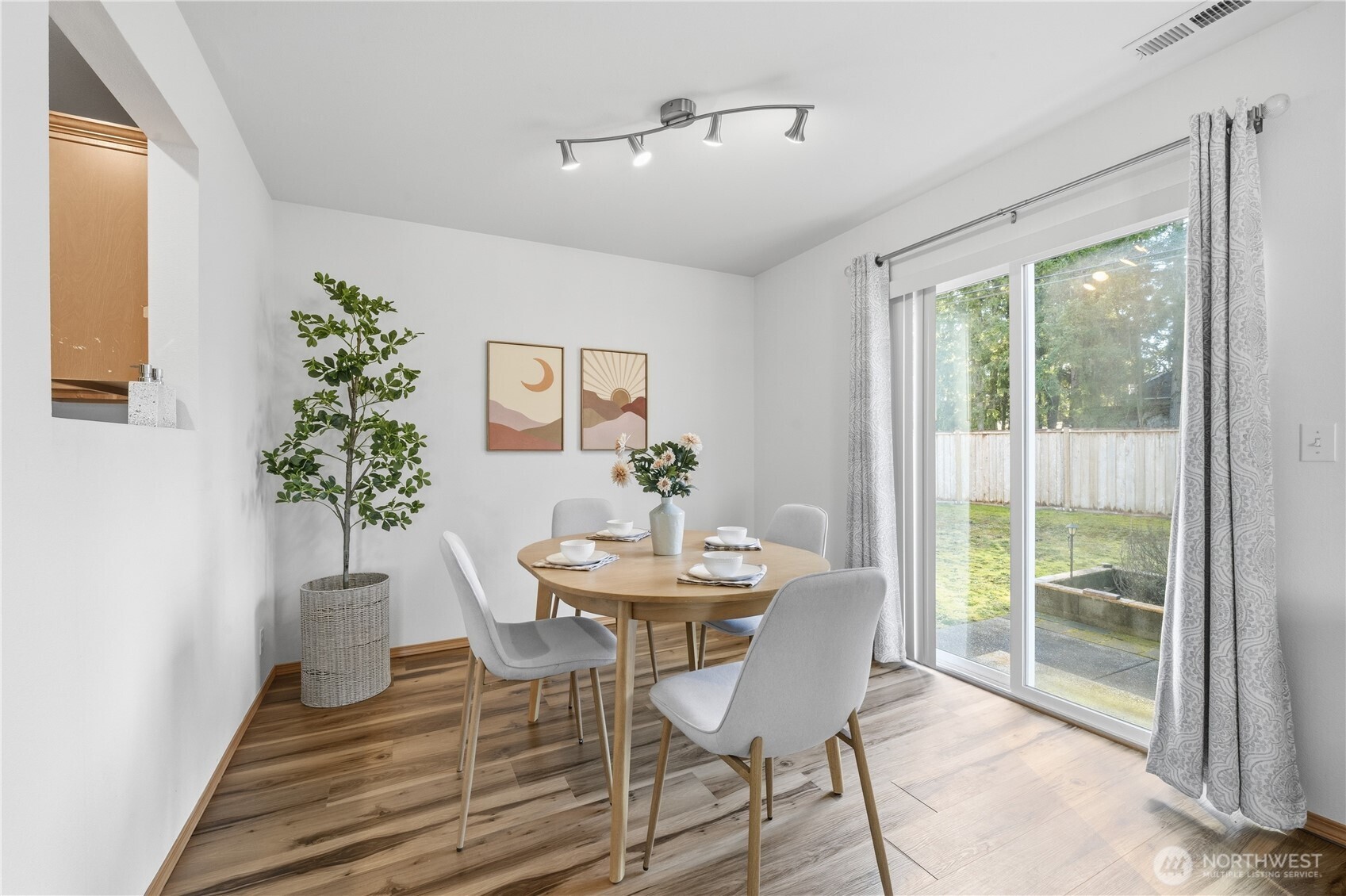 21531 SE 290th Place , Kent, WA 98042